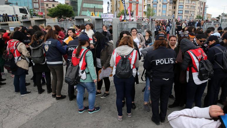 السلطات التركية توقف 165 شخصاً في إسطنبول لمخالفتهم القوانين خلال احتفالات عيد العمال