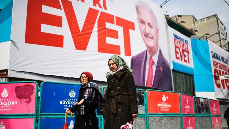 كيف استقبل السوريون بتركيا نتيجة الاستفتاء؟