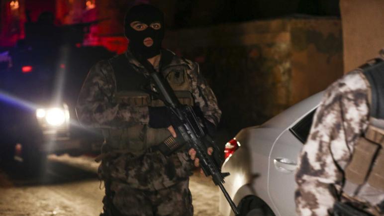 ‏عاجل: الأمن التركي يوقف 60 شخصًا بينهم أجانب خلال عملية أمنية