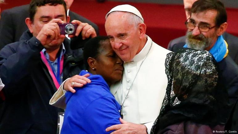 بابا الفاتيكان عن استقبال اللاجئين: “واجب الضيافة مقدس”