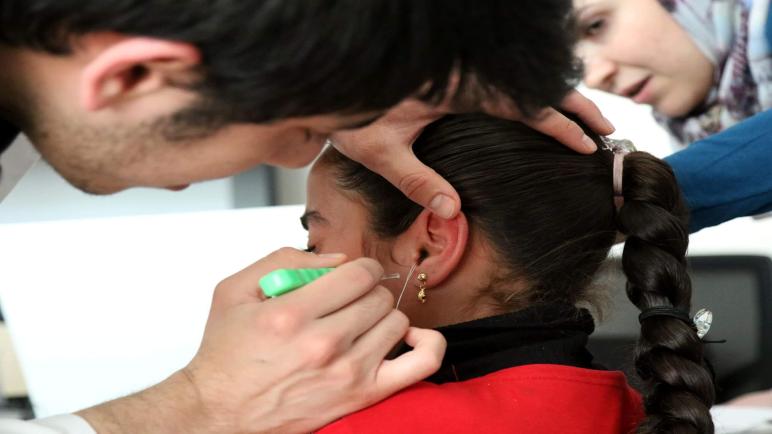 IHH التركية تطلق مشروع لمداواة ضعاف السمع السوريين