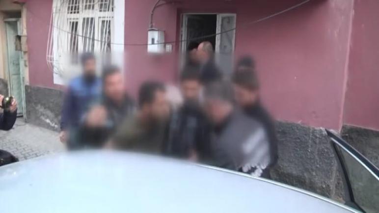 الأمن التركي يداهم مقراً لعصابة تجارة مخدرات في غازي عنتاب