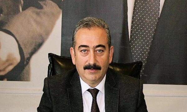 سياسي تركي يلقي باللوم على الحكومة التركية
