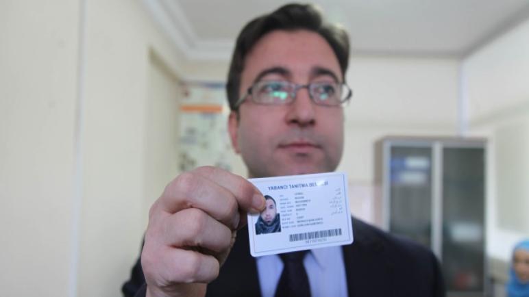 إدارة الهجرة التركية توقف العمل ببطاقات الكيميلك القديمة 98