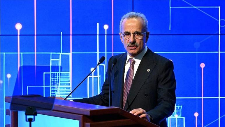 وزير النقل التركي: تجارب الجيل الخامس تدخل مرحلتها الأخيرة قبل الإطلاق الرسمي