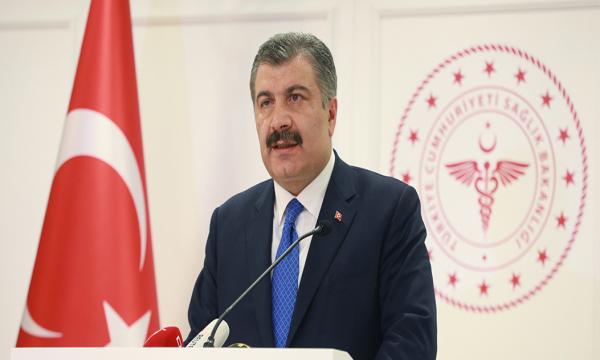 وزير الصحة التركية يعلن الولايات العشرة الأكثر إصابة بفيروس كورونا