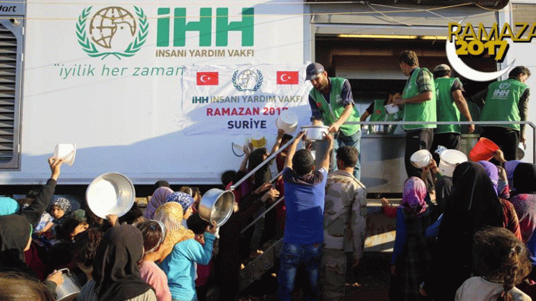 İHH: نوزع 50 ألف وجبة إفطار في هذه المناطق من سوريا يوميا