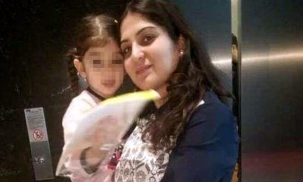 امرأة تركية تطعن ابنتها البالغة من العمر 9 سنوات في قلبها وتنهي حياتها