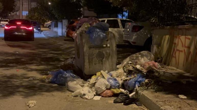 أزمة رواتب تعطل جمع النفايات في كارتال بإسطنبول