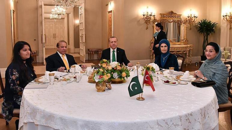 أردوغان يستقبل رئيس الوزراء الباكستاني في أنقرة