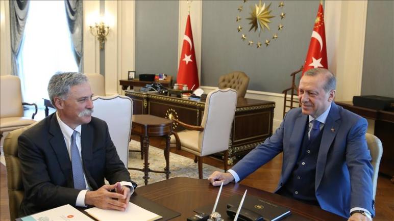 أردوغان يستقبل المدير التنفيذي لفورمولا-1