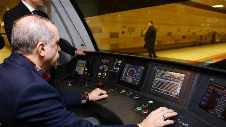 شاهد بالفيديو: #أردوغان يقود “مترو أنفاق” في رحلته الأولى على خط جديد بإسطنبول