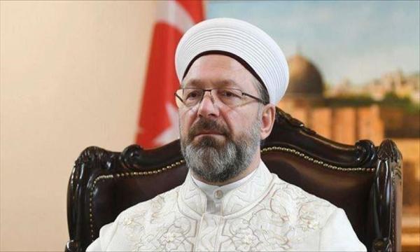 بيان من رئيس الشؤون الدينية التركية بخصوص العمرة والحج